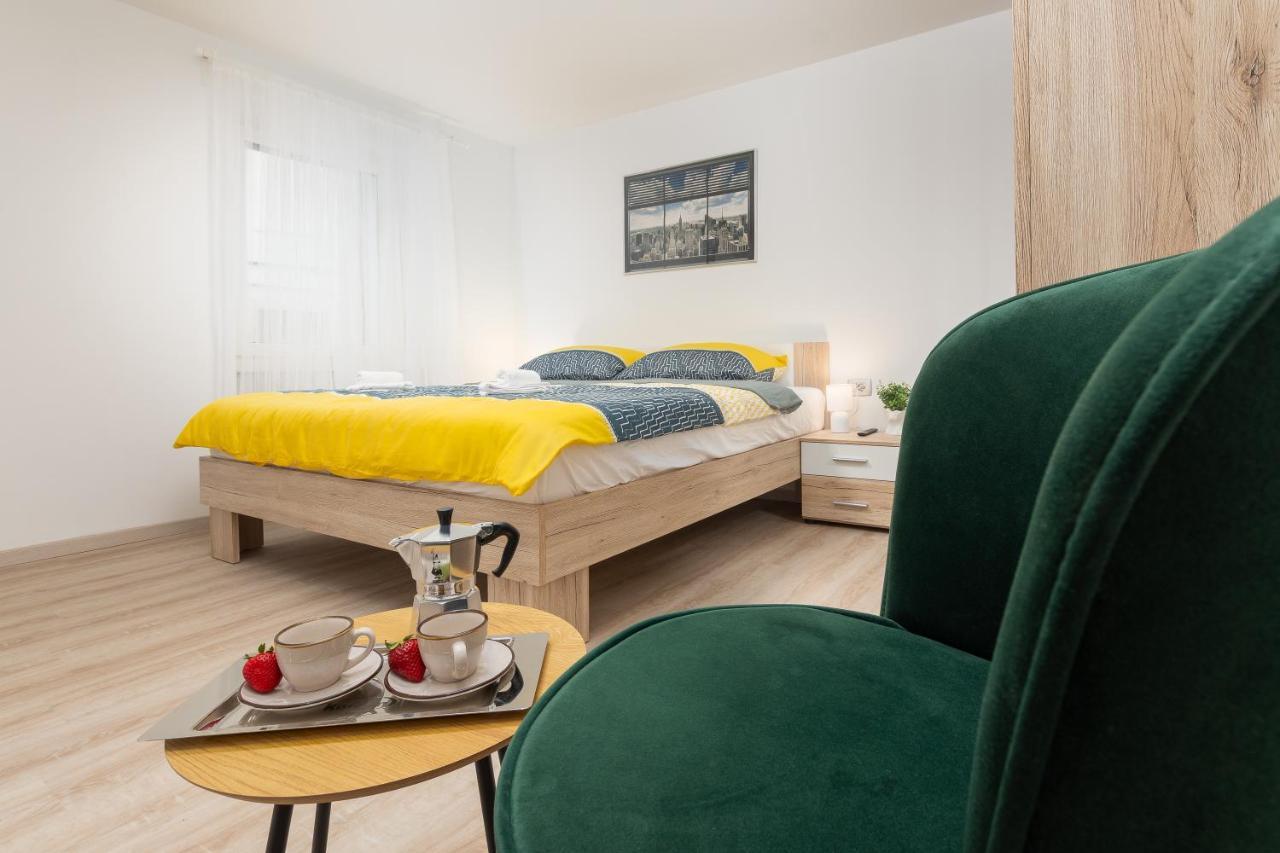 Apartment Ena Near Pula Amphitheater Eksteriør billede