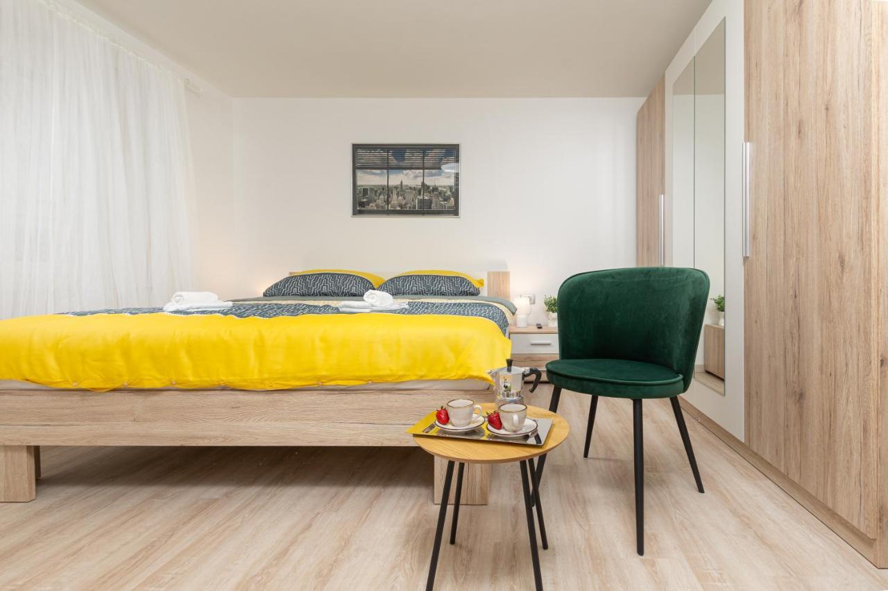 Apartment Ena Near Pula Amphitheater Eksteriør billede